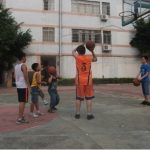 前进街家庭综合服务中心新广州人子女篮球培训第四期集训