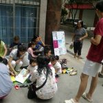 前进街家庭综合服务中心进入怡东社区开展“快乐小陶子流动儿童图书馆”活动