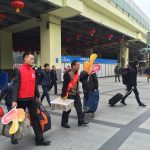 “爱心牵引·平安回家” —风向标社工联合尚丙辉工作室开展春运志愿服务活动