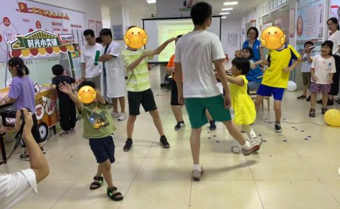 “相伴成长·童庆六一”天园街特殊儿童联欢会