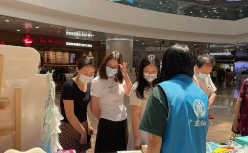 “捐一人礼，暖一人心”林和街困难人群寄礼关爱服务活动顺利开展
